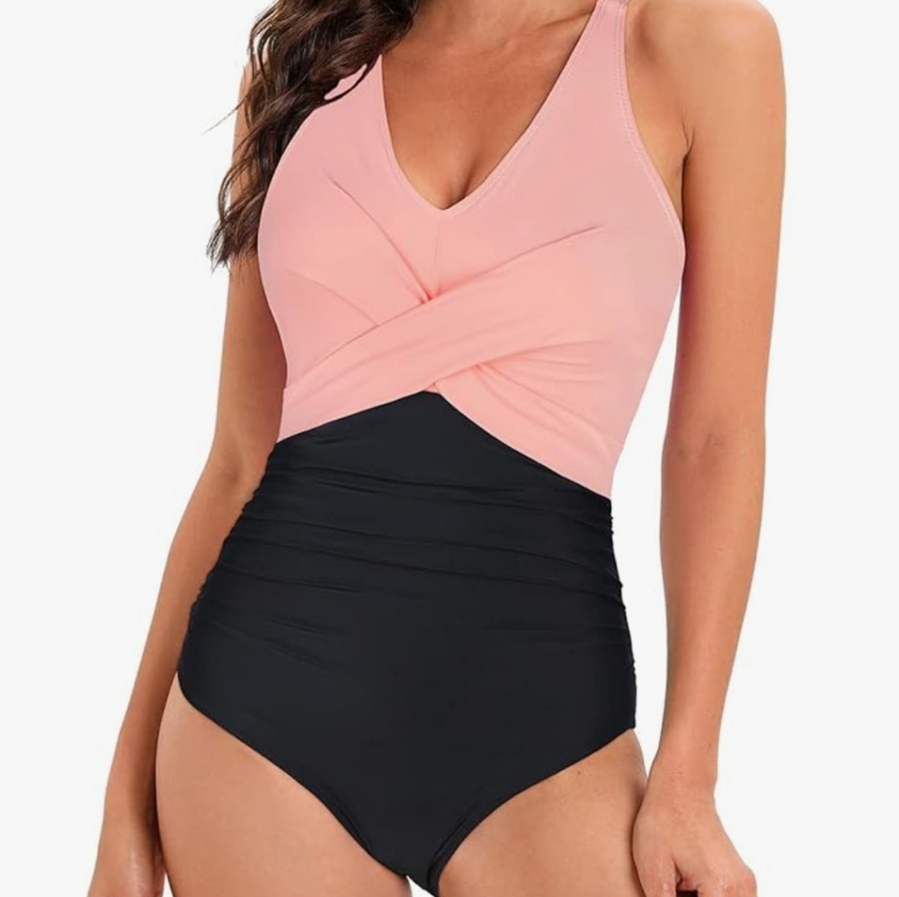 American Trends Color Block Bathings Suit, size 10-12